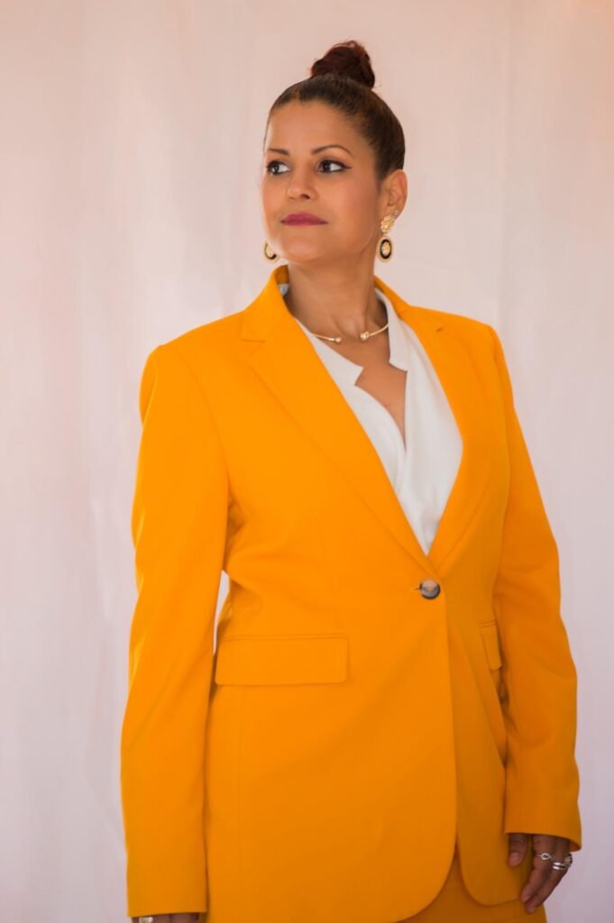 Hendrina sterling Rodriguez Award Winner Best Online Therapist and Speaker